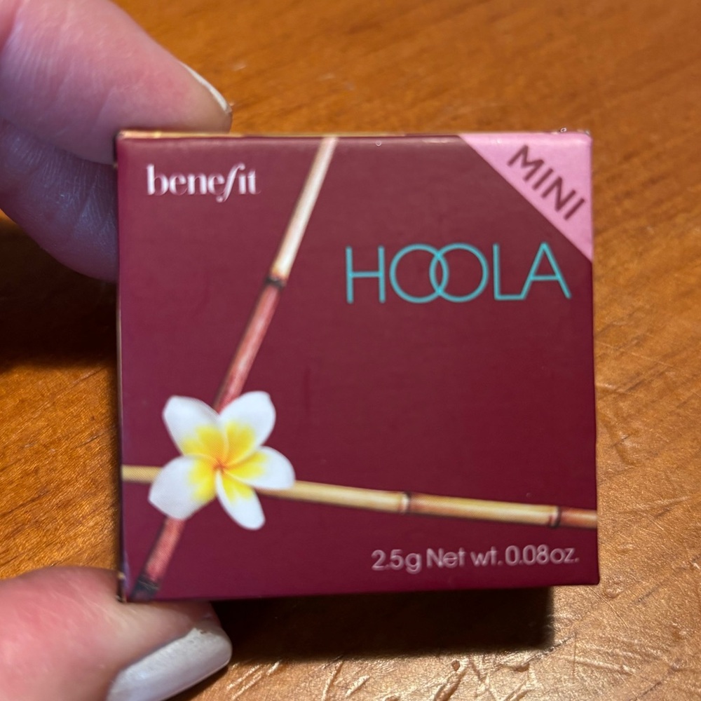 Benefit HOOLA Matte Bronzer - Picture 3 of 16
